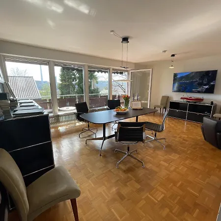 Esslingen Apartment: Long-Stay Comfort near Stuttgart Messe & Airport Altbach Exterior photo