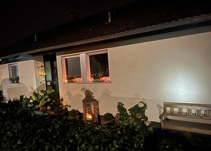 Appartement Region Esslingen - Naehe Messe - Flughafen - Stuttgart - Wohnen Und Arbeiten Auf Zeit In 120M2 Wohlfuehlatmosphaere - Ab 3 Uebernachtungen - Geeignet Fuer 4 Pers Incl Kinder - Beistellbett Moeglich - Kinder Und Tiere Willkommen - Garage F
