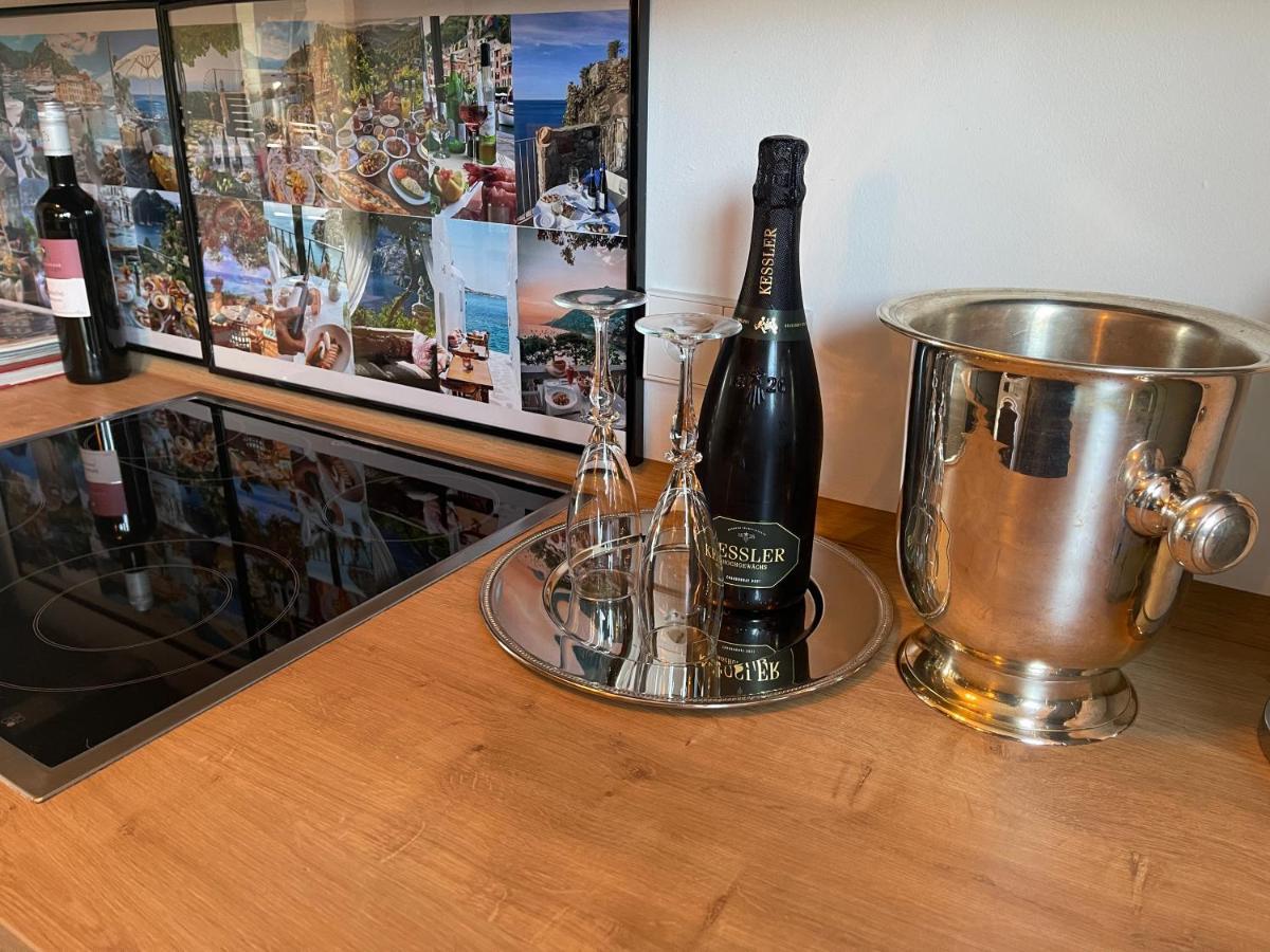 Esslingen Apartment: Long-stay Comfort Near Stuttgart Messe & Airport *